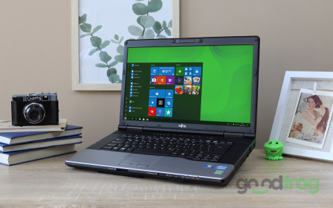 Fujitsu LifeBook E752 / 15-cali / Intel Core i5 / Windows 10