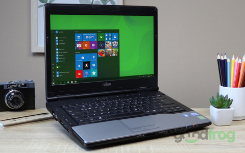 Fujitsu LifeBook S752 / 14" HD / i3 / 4GB / 500GB / W10