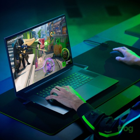 GAMING RAZER BLADE 18 (RZ09-0484) / 18" QHD 240Hz / i9 / 32GB / 2TB / RTX 4090